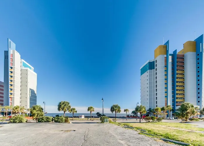 Hosteeva Newly Renovated Ocean Front Spacious Condo In Atlantica Resort